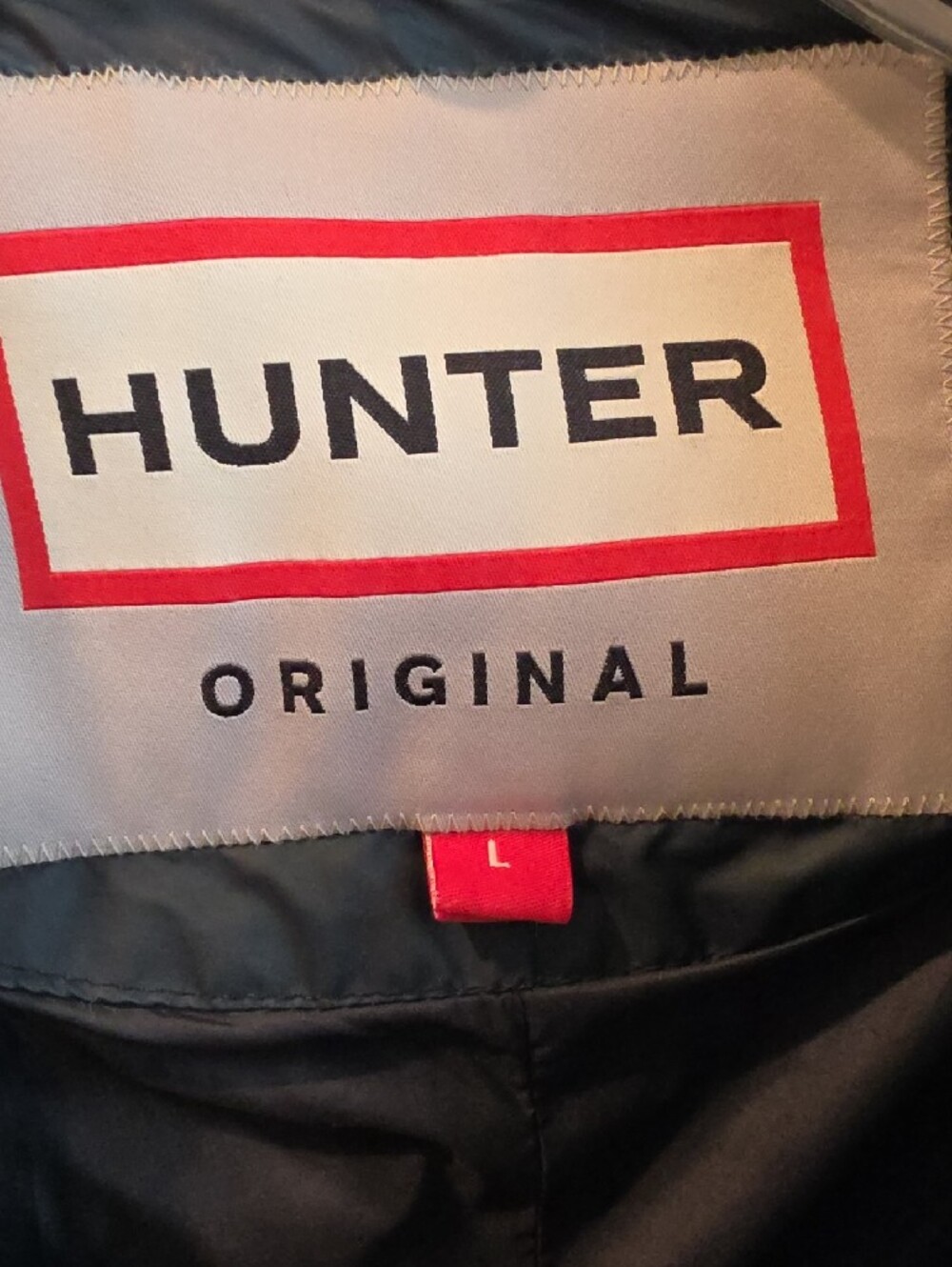 Hunter Womens Quilted Puffer Jacket in Black - Picture 2 of 5